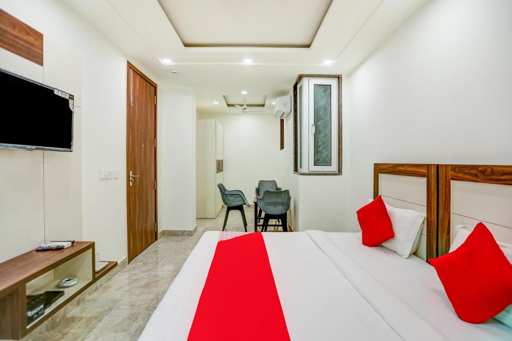 Flagship Happy Inn Delhi  Exterior photo