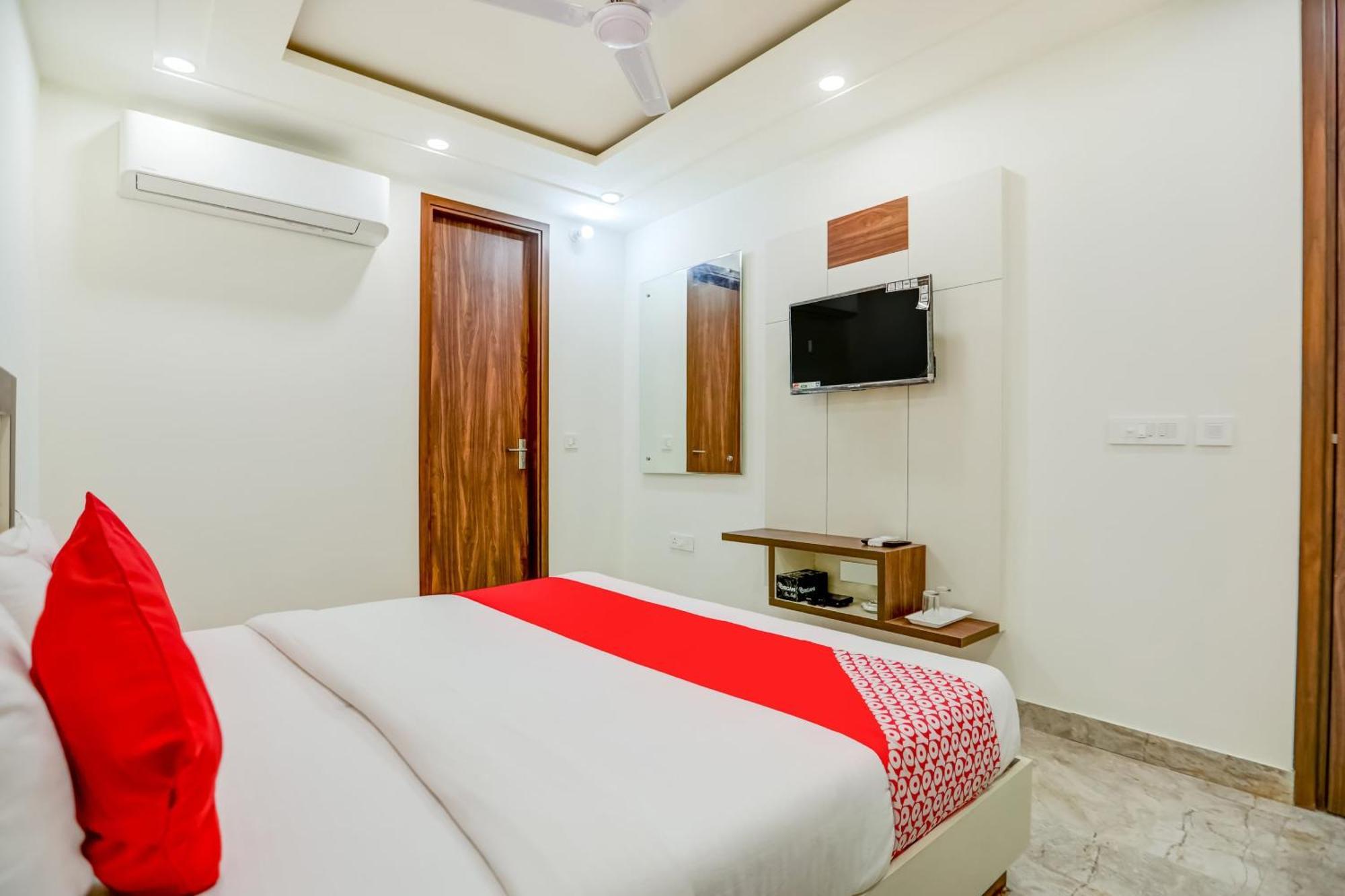 Flagship Happy Inn Delhi  Exterior photo