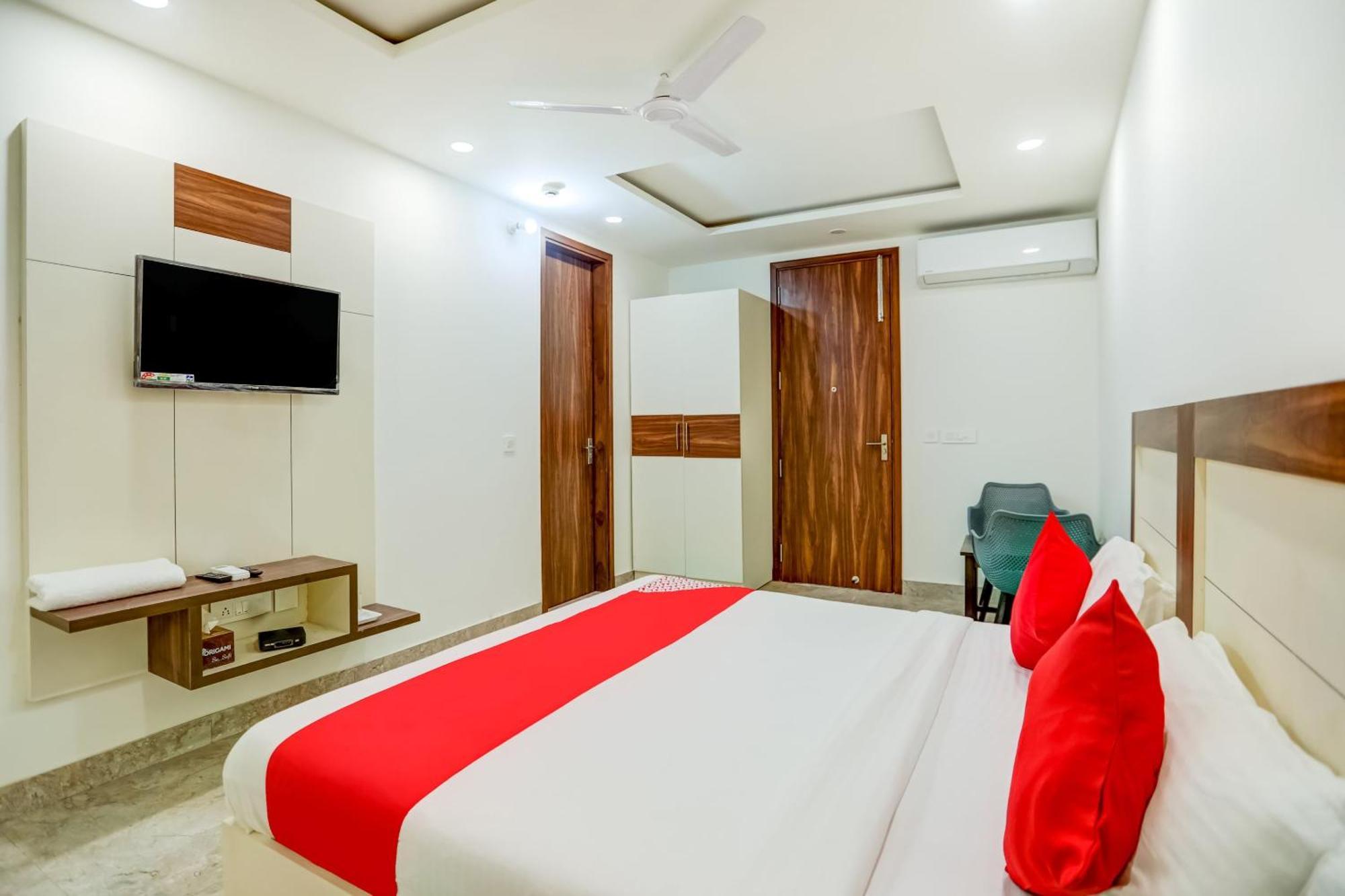 Flagship Happy Inn Delhi  Exterior photo